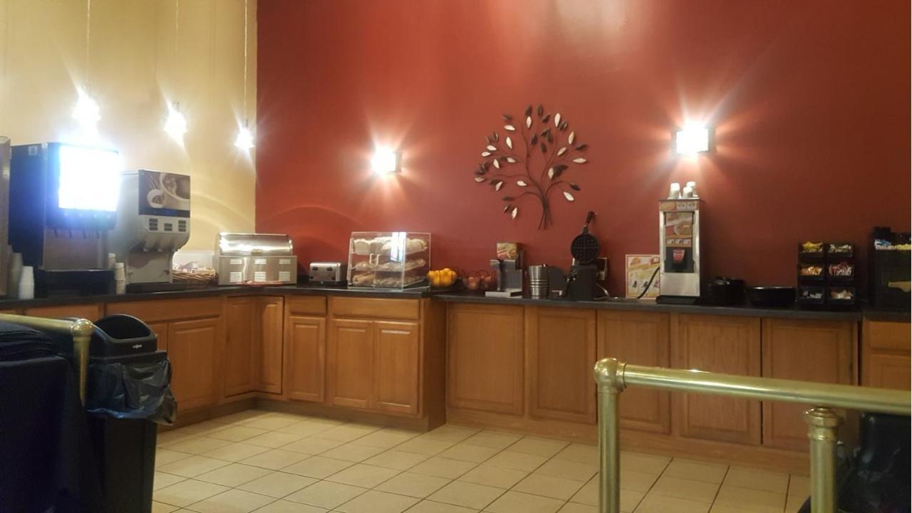 Crookston Inn & Convention Center Extérieur photo